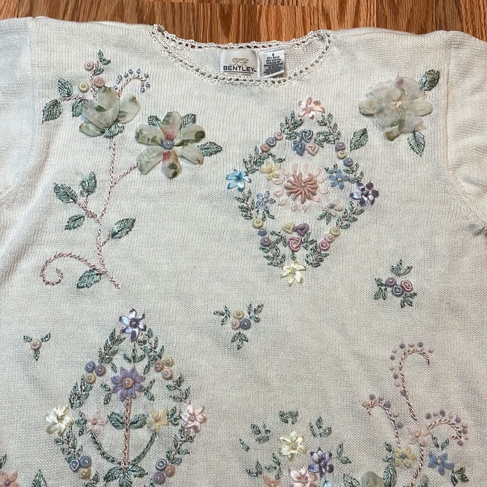 Vintage cream embroidered Sweater, short sleeve, oversized, flowers, summer - Picture 2 of 9